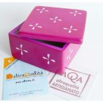 Scatolina  quadr. 6cm fucsia Fiori