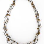 Collana Rumbito cammello e bianco