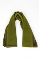 Stola lana seta jacquard verde oliva - immagine 3